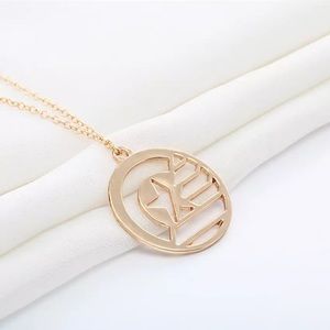 🎉 New Golden Captain America Necklace